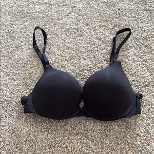 Victorias Secret Padded Push Up Tshirt Black Bra 32B